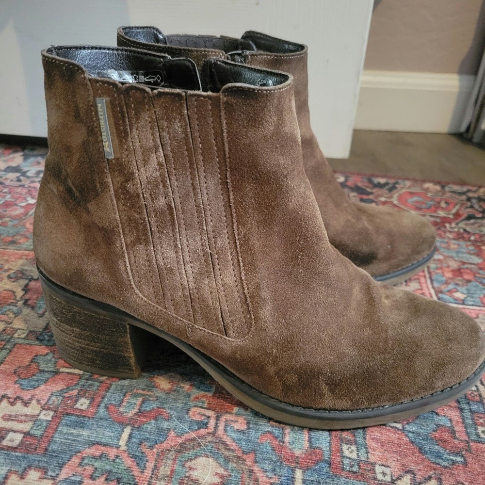Mephisto suede booties